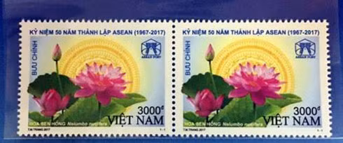 Emission d'un timbre postal saluant le cinquantenaire de l’ASEAN ảnh 1
