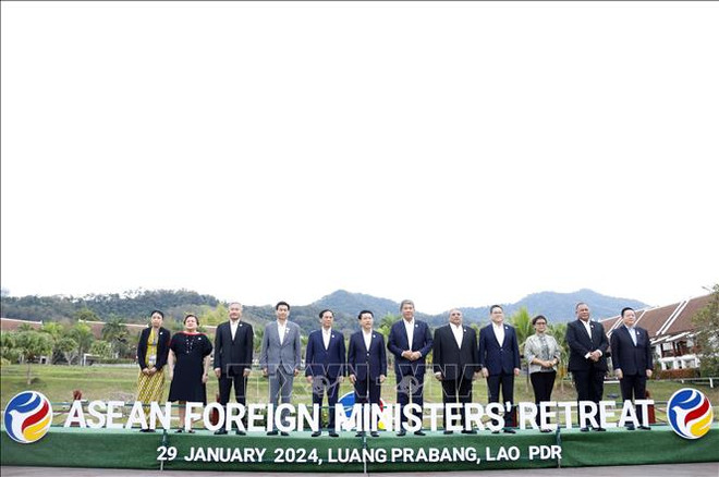 Ouverture de la réunion restreinte des ministres des Affaires étrangères de l'ASEAN ảnh 1