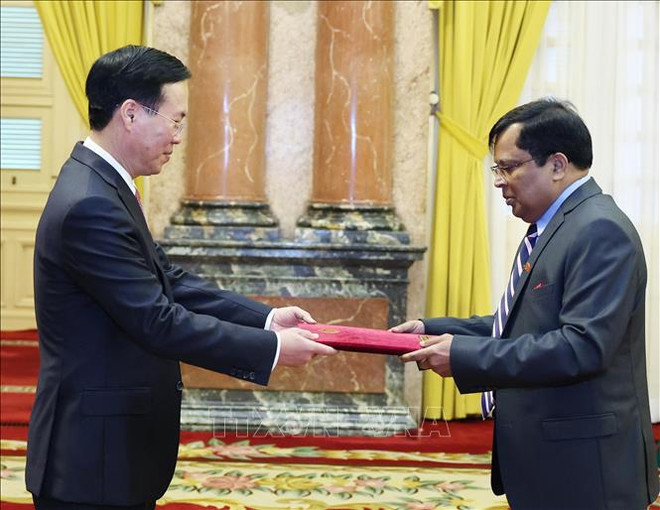 Le président Vo Van Thuong reçoit les ambassadeurs de différents pays ảnh 3 Le président Vo Van Thuong reçoit les ambassadeurs de différents pays ảnh 3