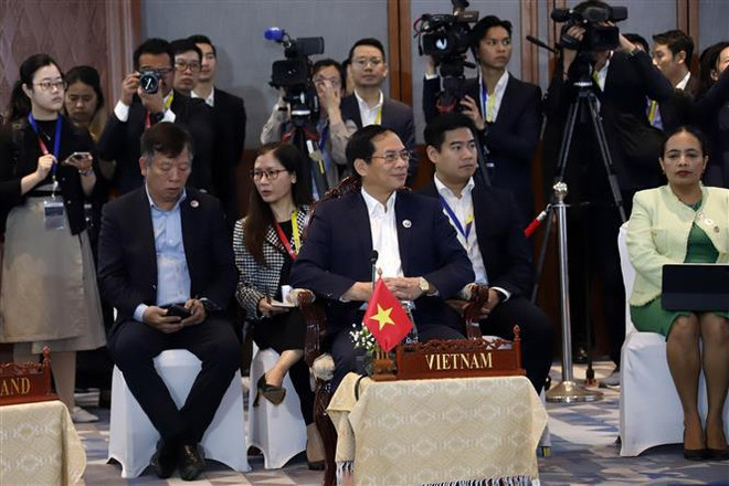 Le Vietnam propose à l'ASEAN de renforcer la connectivité ảnh 1 Le Vietnam propose à l'ASEAN de renforcer la connectivité ảnh 1