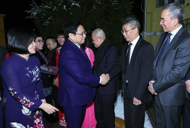 Le PM Pham Minh Chinh rencontre la communauté vietnamienne en Hongrie ảnh 1 Le PM Pham Minh Chinh rencontre la communauté vietnamienne en Hongrie ảnh 1