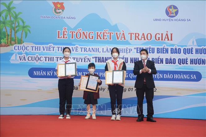 Plus de 20.000 élèves et étudiants aux concours d’études de la mer et des îles vietnamiennes ảnh 2 Plus de 20.000 élèves et étudiants aux concours d’études de la mer et des îles vietnamiennes ảnh 2
