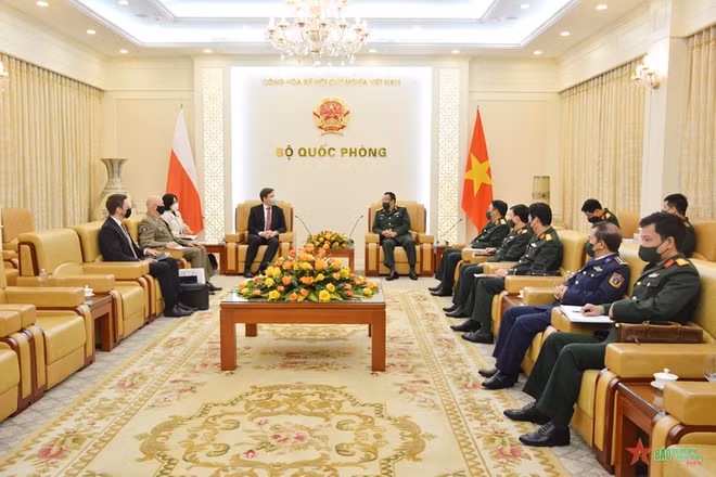 Promotion de la coopération en matière de défense Vietnam – Pologne ảnh 2
