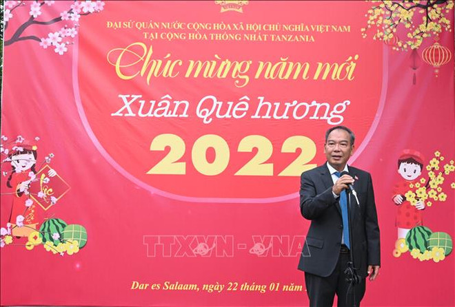 Des Vietnamiens en Tanzanie et au Maroc fêtent le Nouvel An lunaire du Tigre 2022 ảnh 1 Des Vietnamiens en Tanzanie et au Maroc fêtent le Nouvel An lunaire du Tigre 2022 ảnh 1