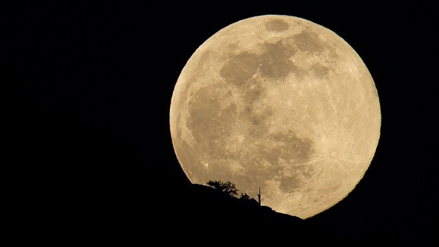 La “Super Lune du Tonnerre” sera observable au Vietnam ảnh 1 La “Super Lune du Tonnerre” sera observable au Vietnam ảnh 1