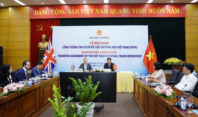 Le Royaume-Uni livre le référentiel commercial national au Vietnam ảnh 1 Le Royaume-Uni livre le référentiel commercial national au Vietnam ảnh 1