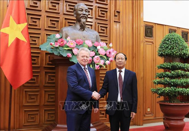Le vice-PM Le Van Thanh reçoit le Commissaire européen à l'agriculture ảnh 1