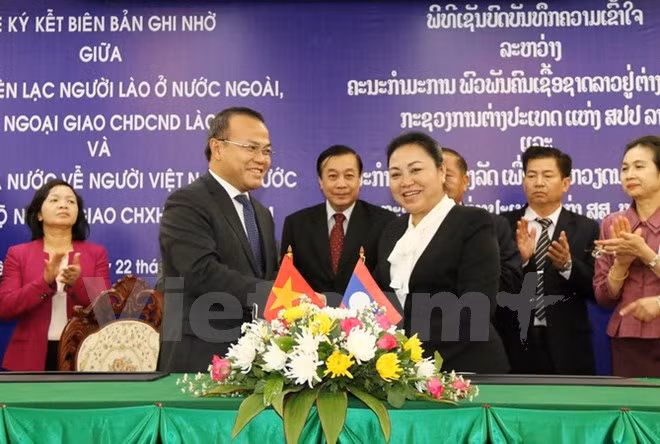Une délégation du ministère des Affaires étrangères au Laos ảnh 1