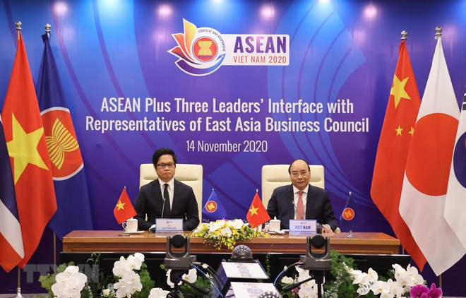 Dialogue des dirigeants de l'ASEAN + 3 pays avec des représentants du Conseil d'affaires de l'Asie de l'Est ảnh 1 Dialogue des dirigeants de l'ASEAN + 3 pays avec des représentants du Conseil d'affaires de l'Asie de l'Est ảnh 1