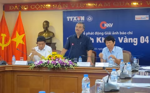 Lancement du concours de photojournalisme «Moments d'or» ảnh 1