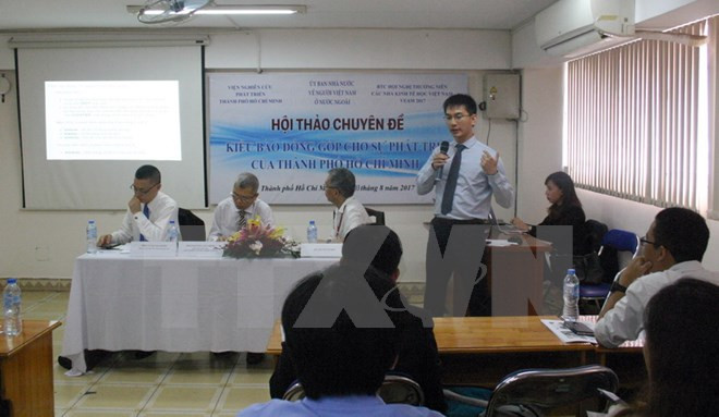 Au Sud, les Viêt kiêu réfléchissent aux énergies vertes et au big data ảnh 3 Au Sud, les Viêt kiêu réfléchissent aux énergies vertes et au big data ảnh 3