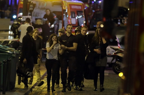 Le Vietnam condamne vivement les attentats à Paris ảnh 2 Le Vietnam condamne vivement les attentats à Paris ảnh 2