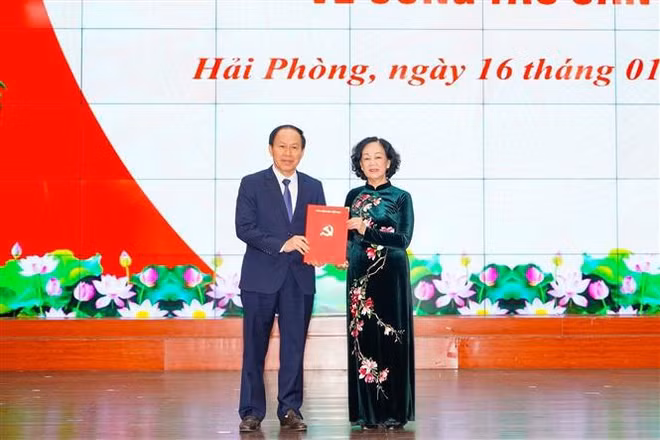 Nomination du nouveau secrétaire du Comité du Parti de Hai Phong ảnh 1