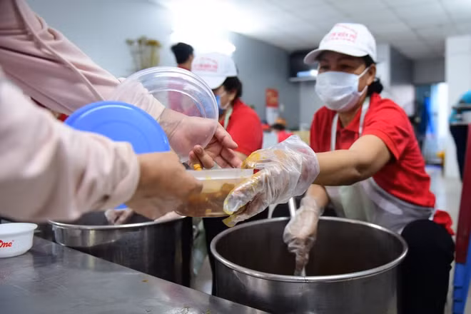 Motels bon marché et cuisines caritatives à l'hôpital Cho Rây ảnh 2