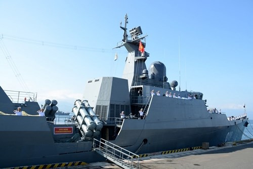 Des navires vietnamiens participent à des activités à Singapour et en Chine ảnh 1 Des navires vietnamiens participent à des activités à Singapour et en Chine ảnh 1