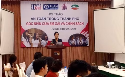 Pour la sécurité des jeunes femmes dans les villes ảnh 1