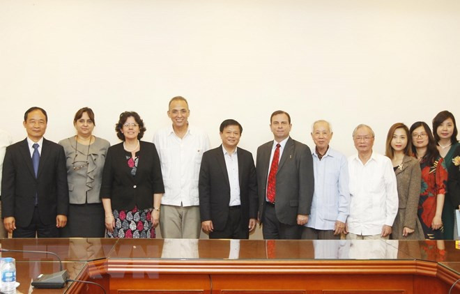 Intensifier la solidarité et l’amitié Vietnam - Cuba ảnh 1