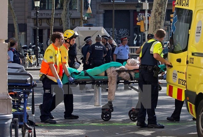 Attentat de Barcelone: des dirigeants vietnamiens envoient leurs messages de condoléances ảnh 1 Attentat de Barcelone: des dirigeants vietnamiens envoient leurs messages de condoléances ảnh 1