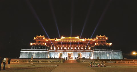 L’ancienne Cité impériale de Huê revêt ses habits de lumière ảnh 1 L’ancienne Cité impériale de Huê revêt ses habits de lumière ảnh 1