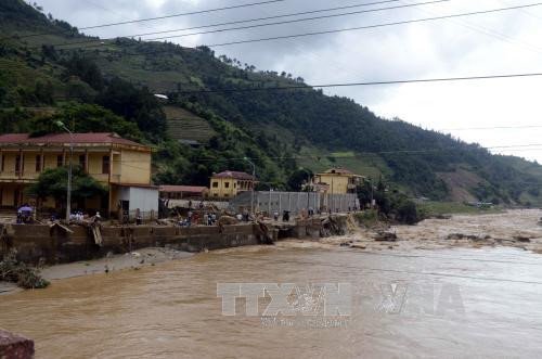 Le Laos exprime sa sympathie et sa solidarité au Vietnam ảnh 1