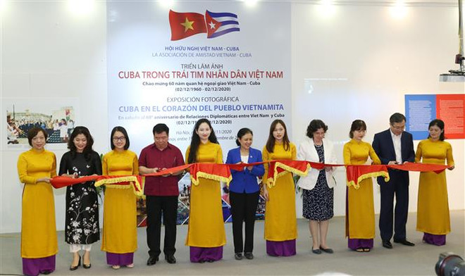 L’exposition « Cuba dans le cœur du peuple vietnamien » s’ouvre à Hanoï ảnh 1 L’exposition « Cuba dans le cœur du peuple vietnamien » s’ouvre à Hanoï ảnh 1