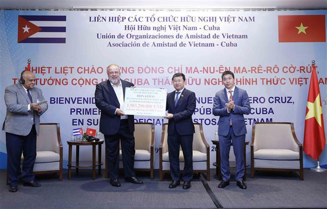 Le PM cubain rencontre l'Association d'amitié Vietnam-Cuba ảnh 1 Le PM cubain rencontre l'Association d'amitié Vietnam-Cuba ảnh 1