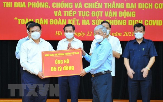 Dons de près de 36 milliards de dongs d’entreprises publiques pour la lutte contre le COVID-19 ảnh 1 Dons de près de 36 milliards de dongs d’entreprises publiques pour la lutte contre le COVID-19 ảnh 1