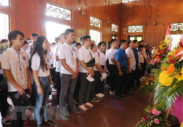Camp d’été 2019 : poursuite des activités des jeunes Viet Kieu à Nghe An ảnh 1 Camp d’été 2019 : poursuite des activités des jeunes Viet Kieu à Nghe An ảnh 1