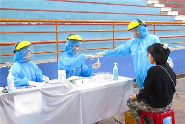 COVID-19 : le Vietnam confirme un nouveau cas de transmission locale ảnh 1 COVID-19 : le Vietnam confirme un nouveau cas de transmission locale ảnh 1