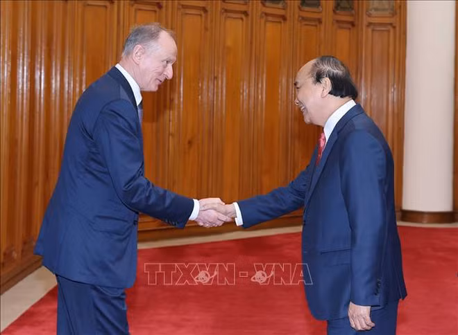 Le Premier ministre Nguyên Xuân Phuc reçoit le général russe Nikolaï Patrouchev ảnh 1