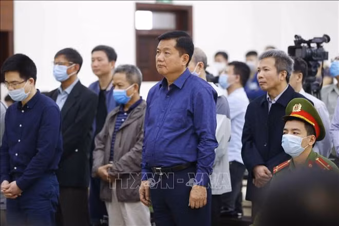 Affaire du projet d’éthanol de Phu Tho: Dinh La Thang condamné à 11 ans de prison ảnh 2