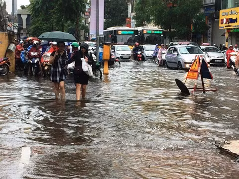 Inondations : Hanoï se prépare pour la saison des pluies ảnh 1