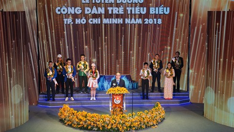 Neuf jeunes citoyens exemplaires de Hô Chi Minh-Ville à l’honneur ảnh 1