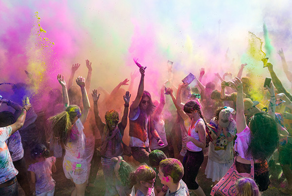 Bientôt la Fête des couleurs Holi de l’Inde au Vietnam ảnh 1 Bientôt la Fête des couleurs Holi de l’Inde au Vietnam ảnh 1