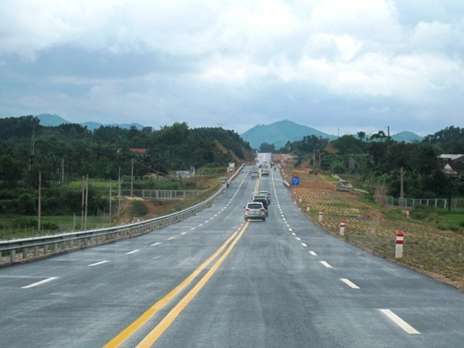 Le Vietnam et le Laos accélèrent le projet d'autoroute Hanoi-Vientiane ảnh 1 Le Vietnam et le Laos accélèrent le projet d'autoroute Hanoi-Vientiane ảnh 1