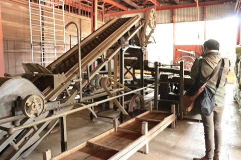 À la découverte de la plus ancienne usine de production de thé à Lâm Dông ảnh 2