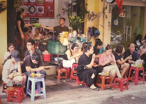 Pause thé sur les trottoirs de Hanoï ảnh 1 Pause thé sur les trottoirs de Hanoï ảnh 1