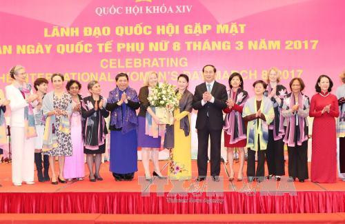 Rencontre d'ambassadrices et représentantes en chefs des organisations internationales ảnh 1 Rencontre d'ambassadrices et représentantes en chefs des organisations internationales ảnh 1