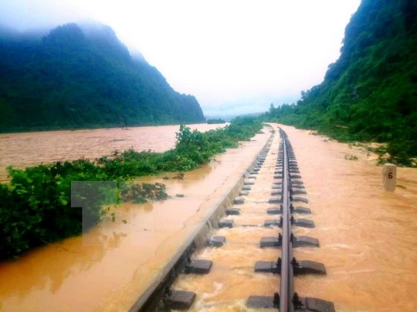 Aides d’urgence pour quatre provinces du Centre frappées par les crues ảnh 1 Aides d’urgence pour quatre provinces du Centre frappées par les crues ảnh 1