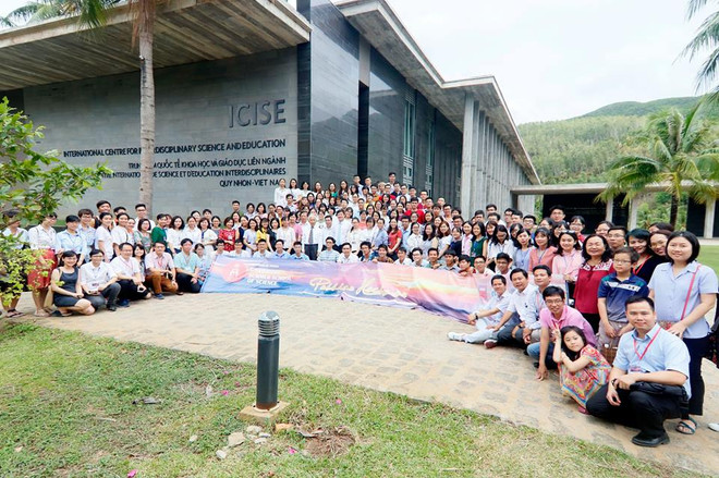 Rencontres du Vietnam 2018 : Ouverture de l’école d’été en sciences à Quy Nhon ảnh 1 Rencontres du Vietnam 2018 : Ouverture de l’école d’été en sciences à Quy Nhon ảnh 1