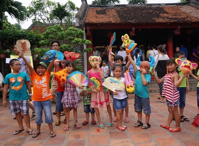 La fête des masques traditionnels en papier mâché ảnh 1 La fête des masques traditionnels en papier mâché ảnh 1