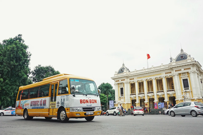 Bonbon Hanoi, tour de la capitale en bus vintage ảnh 1 Bonbon Hanoi, tour de la capitale en bus vintage ảnh 1
