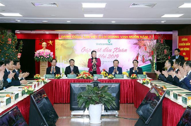 La présidente de l’Assemblée nationale rend visite à Vietcombank ảnh 1 La présidente de l’Assemblée nationale rend visite à Vietcombank ảnh 1