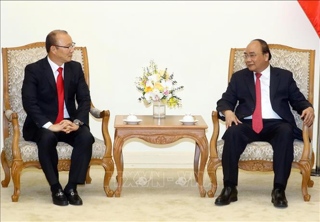Le PM rencontre l'entraîneur de football sud-coréen Park Hang-seo ảnh 1 Le PM rencontre l'entraîneur de football sud-coréen Park Hang-seo ảnh 1