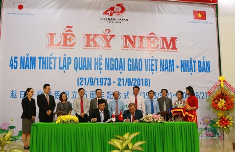 Célébration des 45 ans des relations diplomatiques Vietnam - Japon à Vinh Long ảnh 1 Célébration des 45 ans des relations diplomatiques Vietnam - Japon à Vinh Long ảnh 1