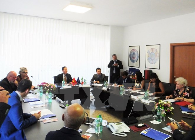 Renforcement des échanges d'étudiants vietnamiens et italiens ảnh 1 Renforcement des échanges d'étudiants vietnamiens et italiens ảnh 1