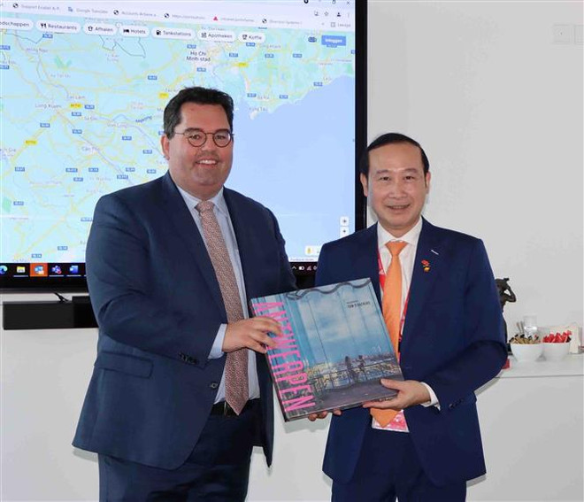 Le Vietnam cherche à renforcer sa coopération avec la province belge d'Anvers ảnh 3 Le Vietnam cherche à renforcer sa coopération avec la province belge d'Anvers ảnh 3