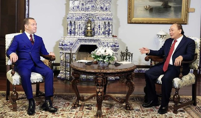 Le président Nguyen Xuan Phuc rencontre le vice-président du Conseil de sécurité russe ảnh 1 Le président Nguyen Xuan Phuc rencontre le vice-président du Conseil de sécurité russe ảnh 1