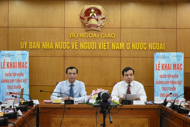 Améliorer les compétences pédagogiques des enseignants vietnamiens à l'étranger ảnh 1 Améliorer les compétences pédagogiques des enseignants vietnamiens à l'étranger ảnh 1