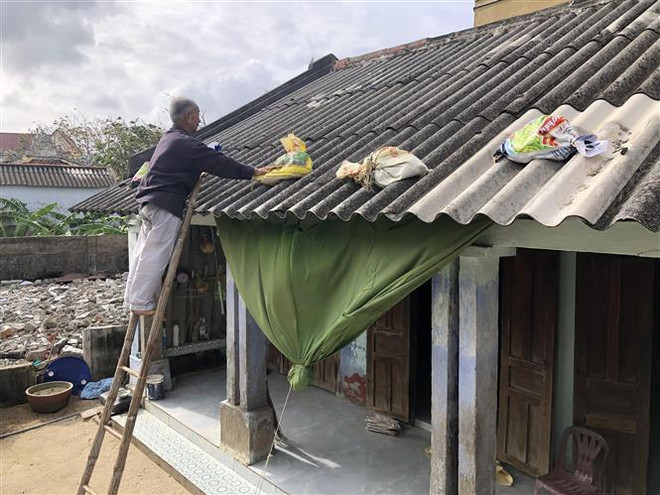 Le typhon Rai s'affaiblit progressivement ảnh 3